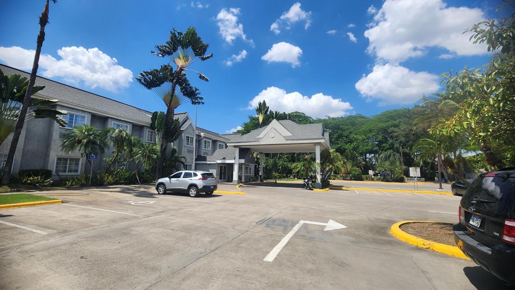 Metrotel Express San Pedro Sula Exterior photo